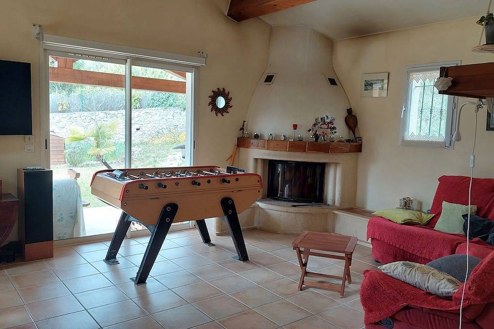 Family home between the Gorges du Verdon and the sea in Callas, Draguignan region