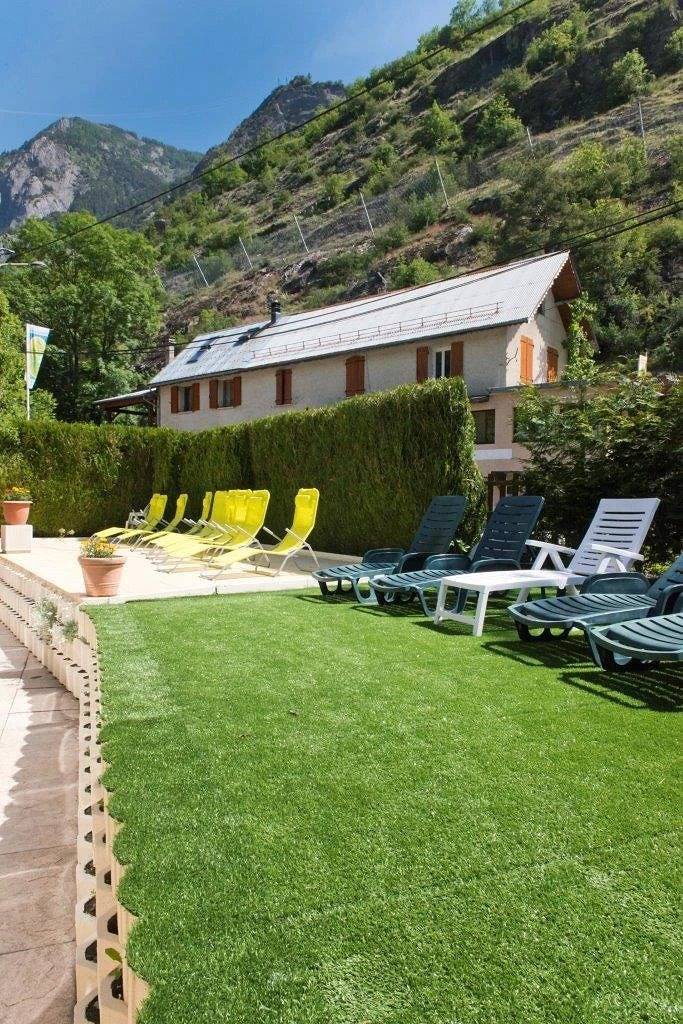 Zecamping 4* familial locatif Lv Bbq 32m2 6 pers in Le Bourg-d'Oisans, Parque Nacional de los Ecrins