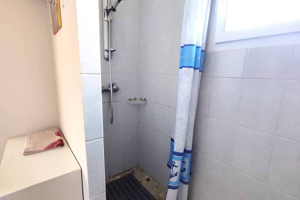 House 200m from the beach with closed garden in Ile Grande in Île-Grande, Pleumeur-Bodou