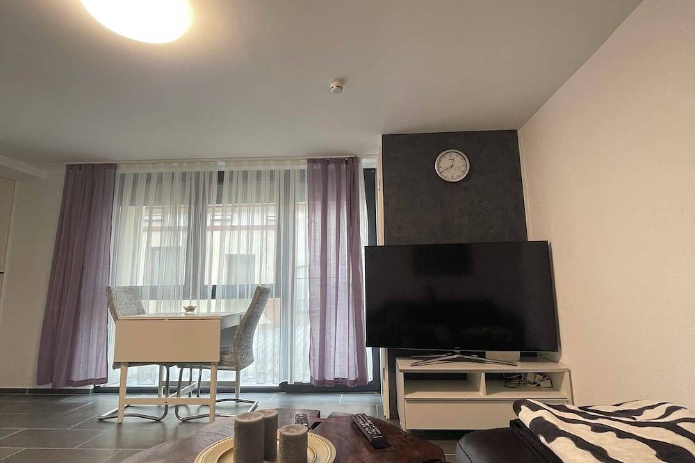 Ganze Wohnung, Moderne 2-Zimmer-Apartment nahe Daimler in Böblingen, Nordschwarzwald