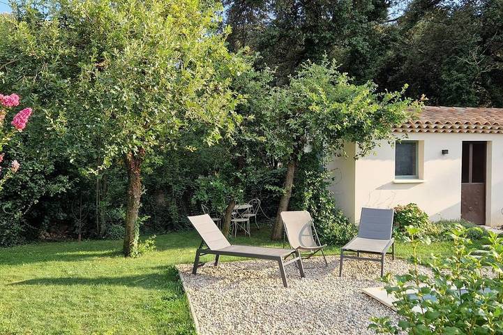 Villa für 4 Personen, mit Terrasse und Garten - 1