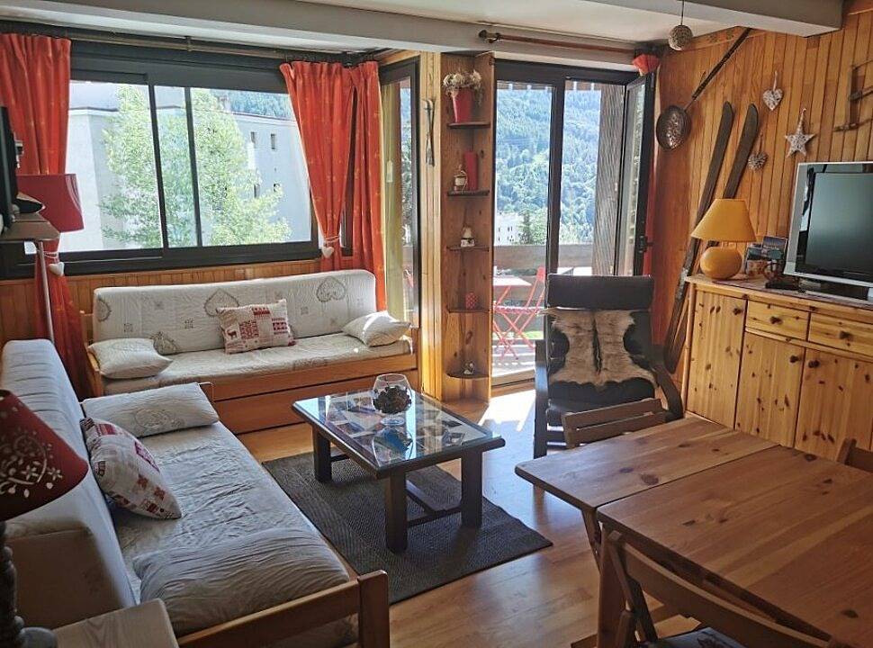 Appartement entier, Serre Chevalier : beau T3 avec balcon, vue panoramique Sud in Saint-Chaffrey, Serre Chevalier