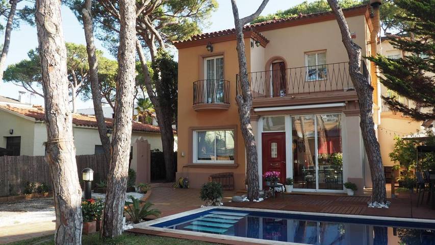 Chalet para 6 personas, con piscina además de jardín y jacuzzi en Provincia de Barcelona - 2
