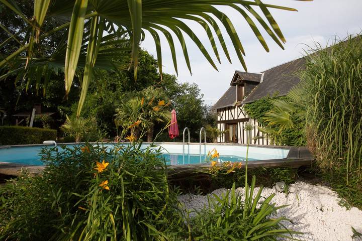 Gîte pour 24 personnes, avec piscine ainsi que jardin et terrasse, animaux acceptés dans l' Eure - 3