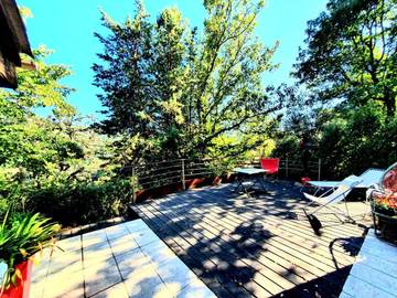 Gîte pour 4 personnes, avec jardin et vue à Collobrières