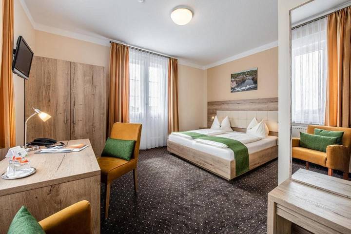 Hotel für 4 Personen, mit Garten, kinderfreundlich in Naumburg - 4