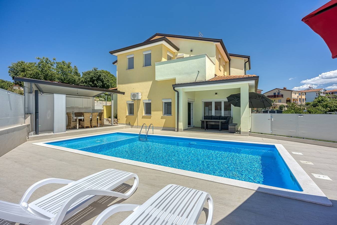 Hh Mila A6+2 in Kaštel (Plovanija), Buje