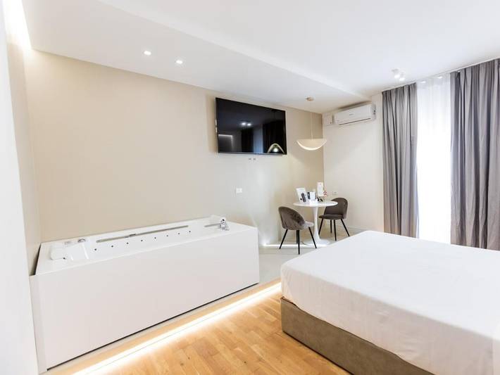 Chambre d’hôte pour 3 personnes, avec jacuzzi et balcon
