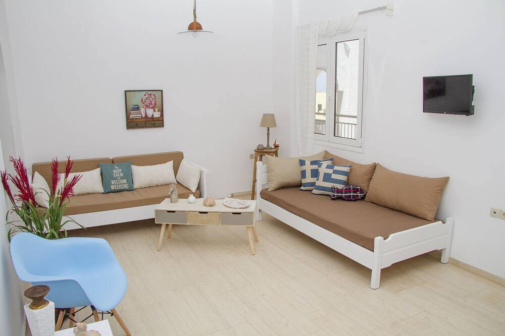 Ganze Wohnung, Weißes Haus Kostas | am Meer in Kokkini Hani, Iraklio-Heraklion und Umgebung
