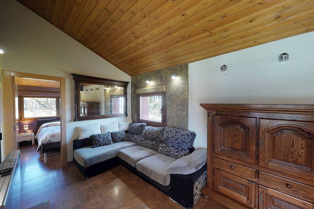 House with swimming pool near Lagunas de Villafáfila and Urueña in San Pedro de Latarce, Valladolid Provinz