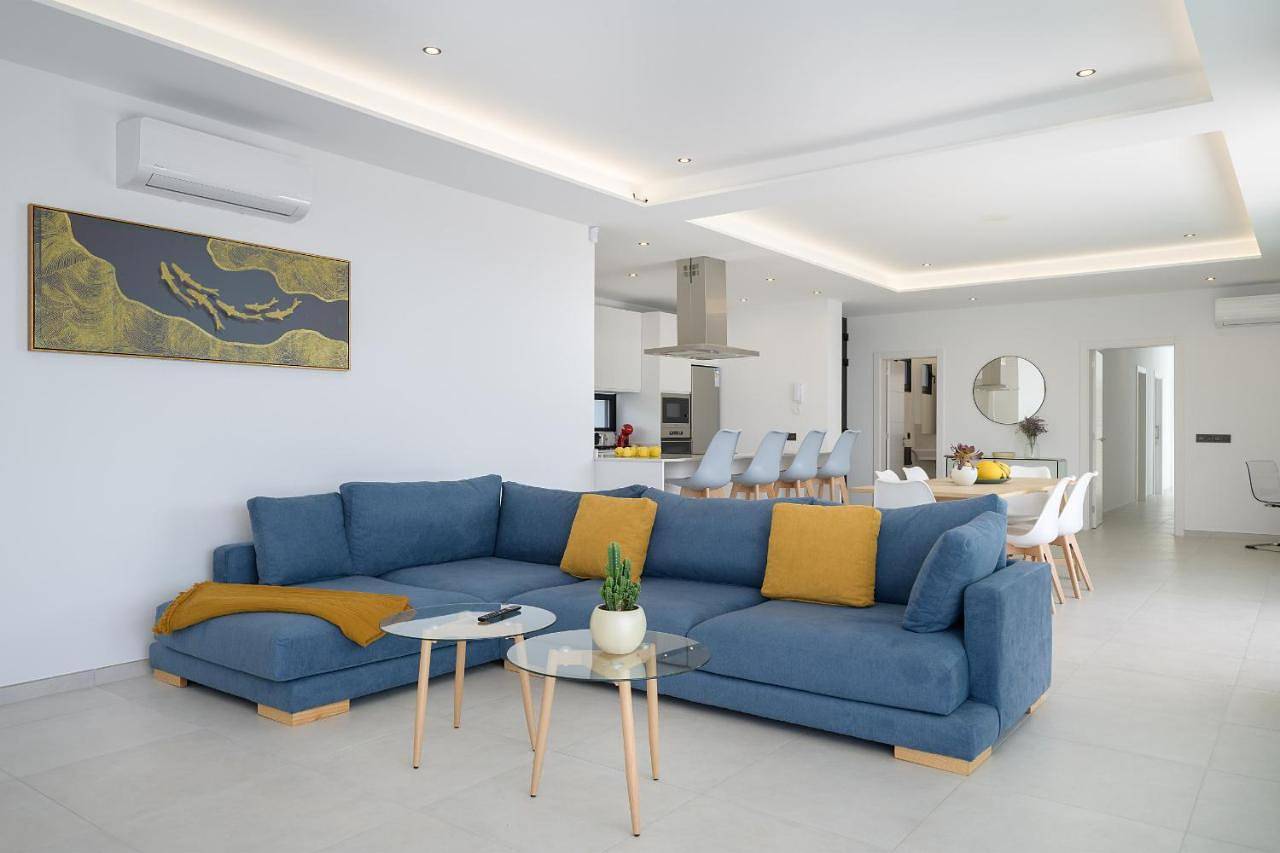 Villa Ainara in Conil, Tías