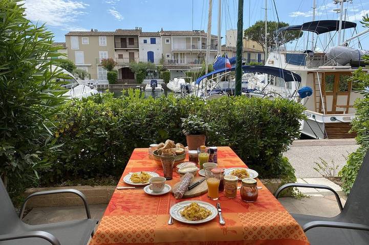 Ferienwohnung für 4 Personen, mit Terrasse und Whirlpool in Port Grimaud