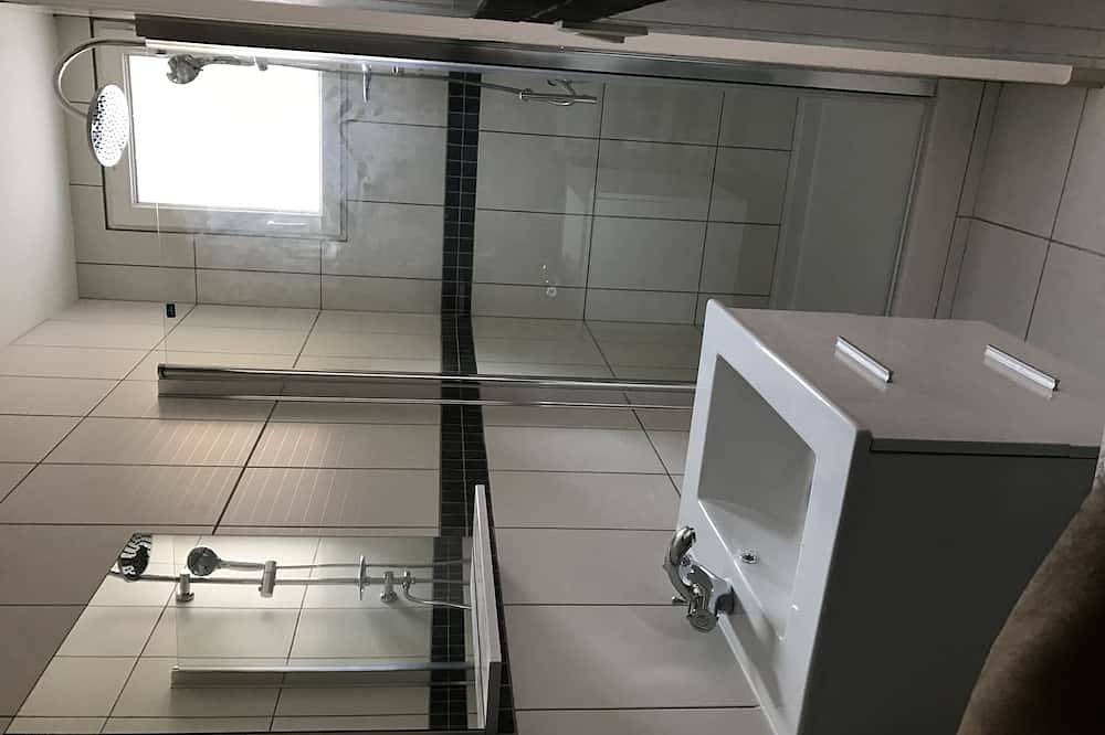 Entire apartment, Furnished apartment 28m² in Vals-les-Bains, Parc naturel régional des Monts d'Ardèche