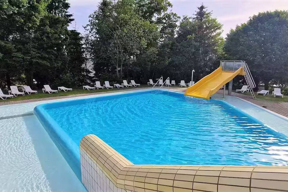 Entire apartment, Apartment-Classic-Nähe Pool-Countryside view-Private Bathroom in Sankt Englmar, Eastern Bavaria