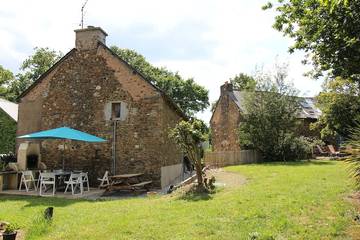 Gîte pour 9 personnes à Saint-Malo-des-Trois-Fontaines