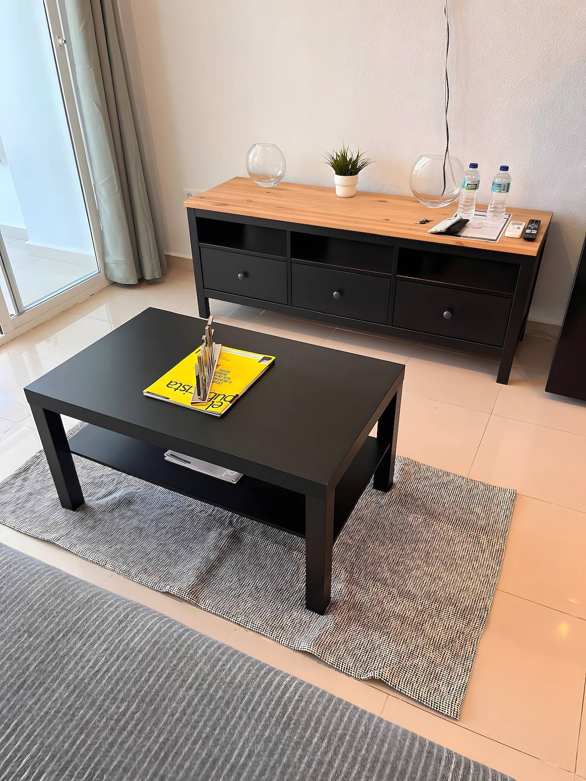 Geheel appartement, Licht appartement met zee- en bergzicht in Benalmádena met zwembad & privéterras in Benalmádena Costa, Benalmádena