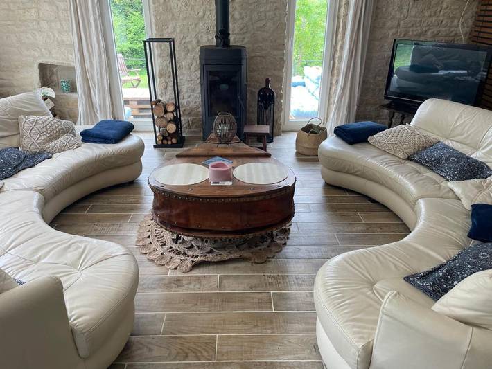 Location de vacances pour 14 personnes, avec Jacuzzi et Terrasse ainsi que Jardin et Vue à Saint-Hilaire-des-Loges