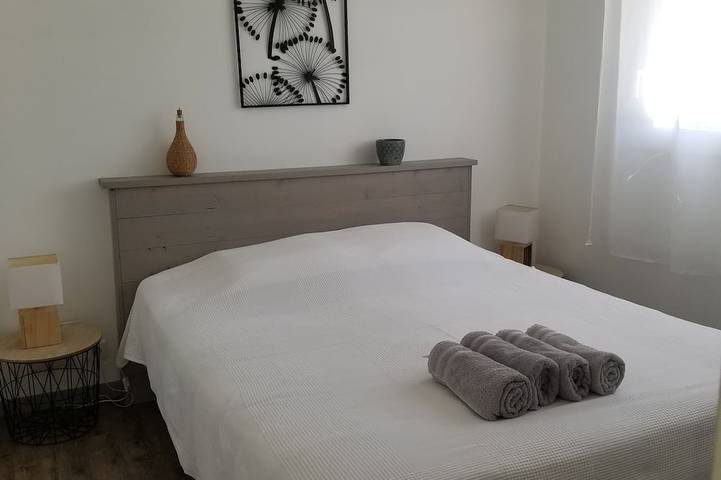 Gîte pour 4 personnes, avec jardin et terrasse à Robion - 2