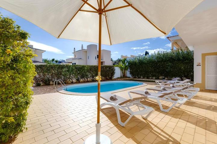 Ferienhaus mit Meerblick für 8 Personen, mit Pool und Balkon sowie Garten in Lagos - 2