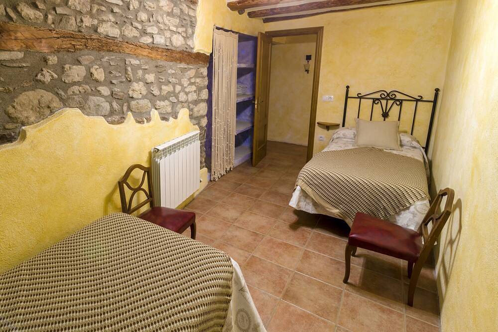 Casa el Francés für 4 personen in Graus, Spanische Pyrenäen