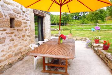 Gîte pour 4 personnes, avec terrasse et jardin dans Plage Tronoën
