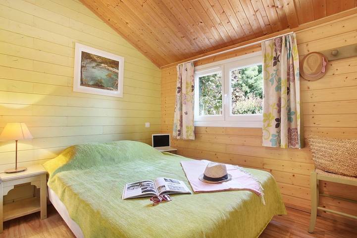 Chalet in Provence mit Pinienruhe in Carnoux-en-Provence, Mittelmeerküste (Frankreich)