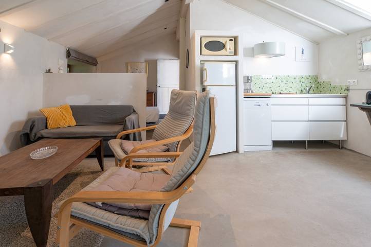Entire apartment, Apartment 'La Terrasse' with Mountain View and Wi-Fi in Patrimonio, Calvi region