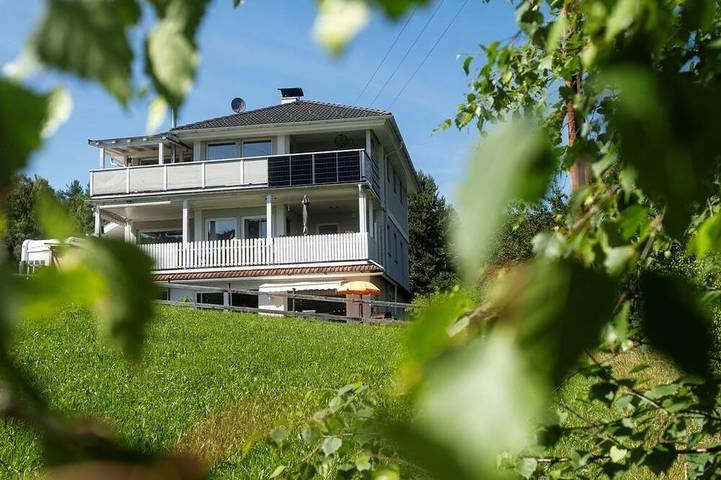 Ferienwohnung für 4 Personen, mit Balkon und Garten