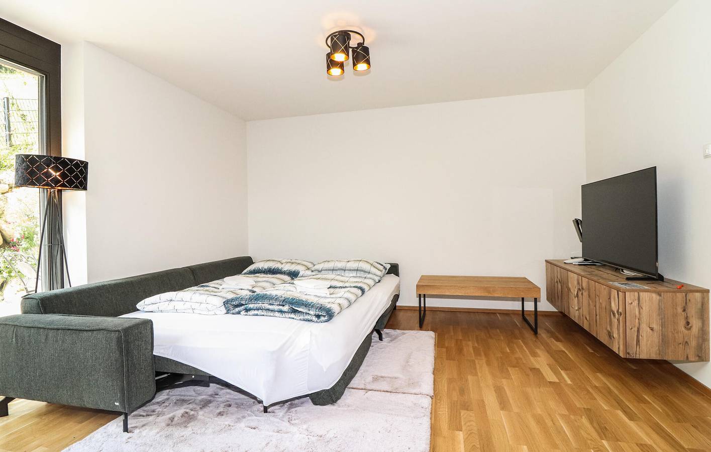 Ganze Ferienwohnung, Gemütliche Bürserberg-Wohnung mit Garage und Terrasse in Rätikon Gebirgsgruppe, Bürserberg