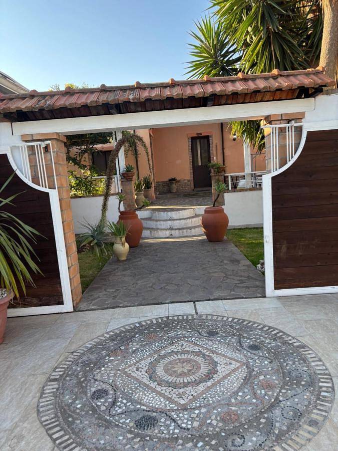 All'Ombra Del Noce B&B in Reggio di Calabria, Provincia di Reggio Calabria