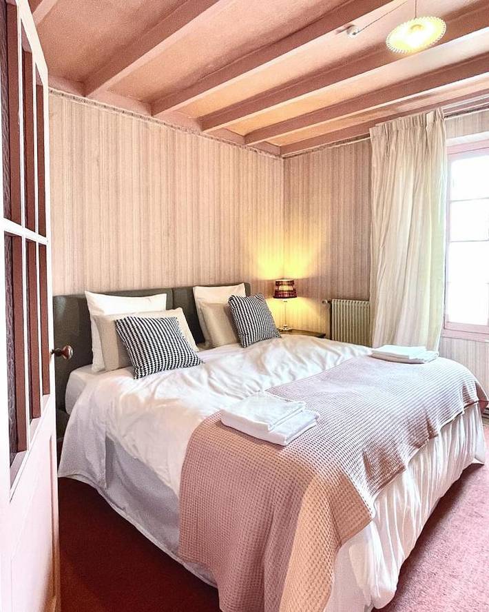 Location de vacances pour 2 personnes, avec vue et jardin à Loubès-Bernac