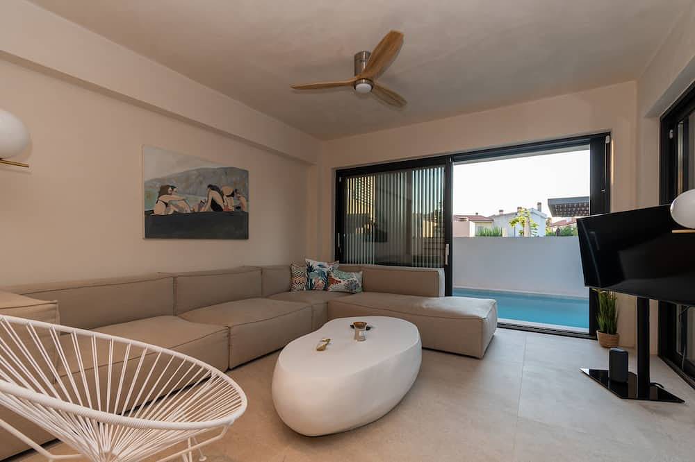 Sithoniars Luxury Three Floors Villa With Private Pool & Garden in Nikiti, Sithonia Peninsula