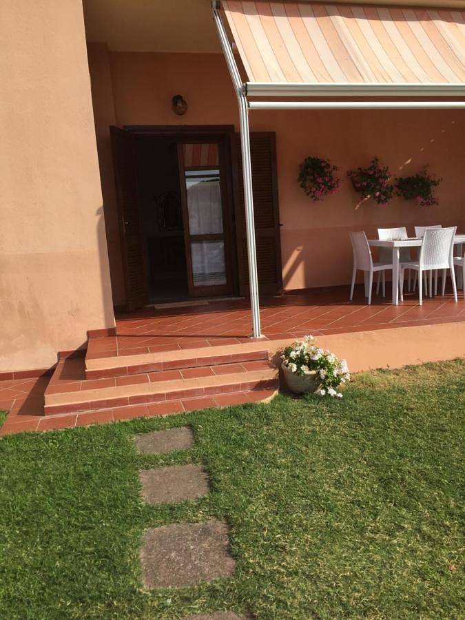 Location de vacances pour 6 personnes, avec jardin dans Domus De Maria - 2