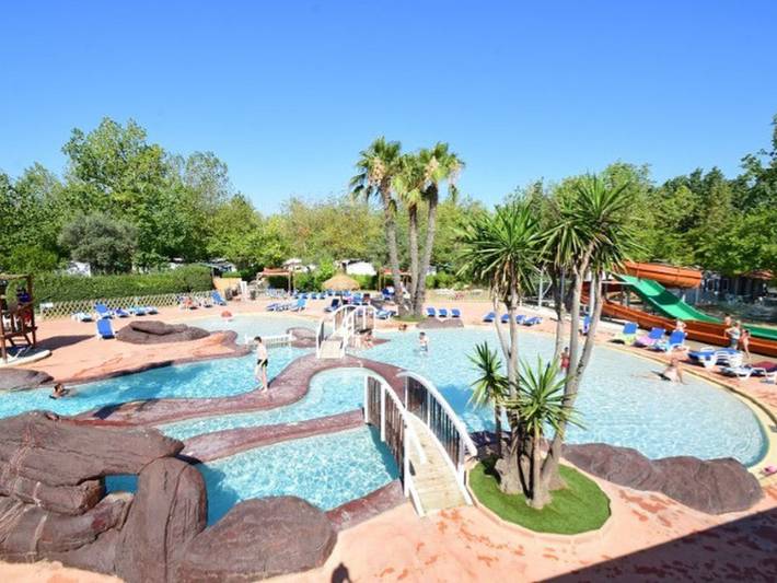 Camping für 8 Personen, mit Pool und Terrasse in Vias - 4