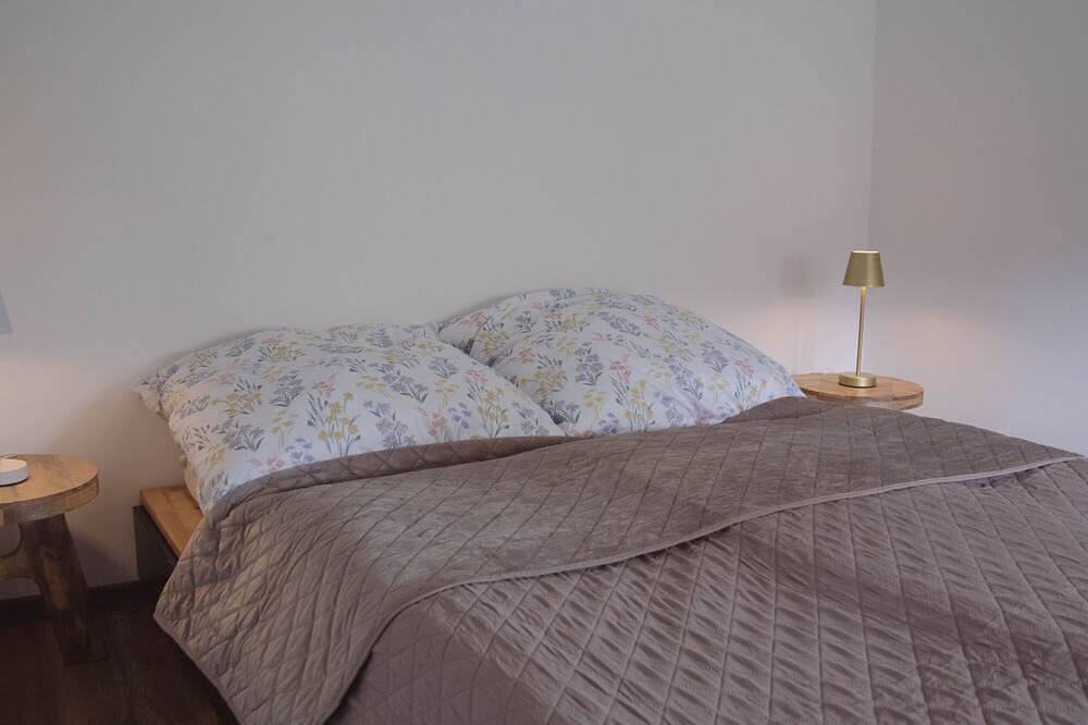 Ganze Wohnung, Apartment 'Aurelia' mit gemeinsamer Terrasse, Gemeinschaftsgarten und Wlan in Hattingen, Ennepe-Ruhr-Kreis