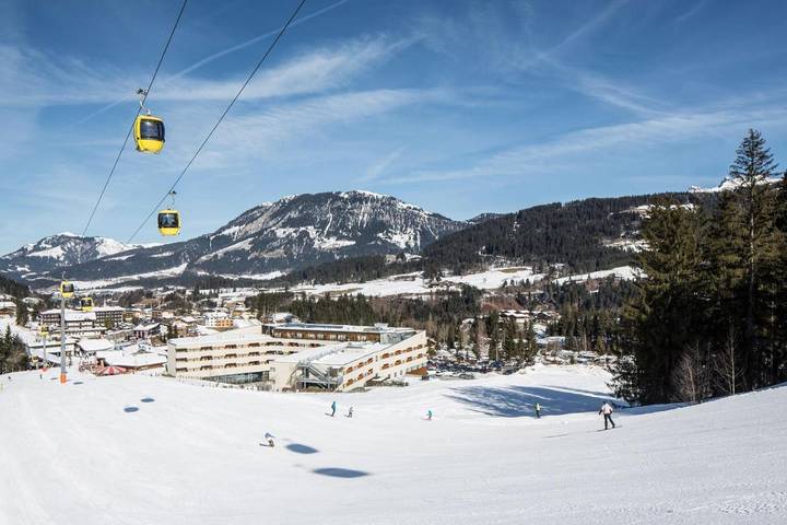 Vakantiepark voor 3 personen, with sauna and balkon as well as zwembad and uitzicht in Tirol