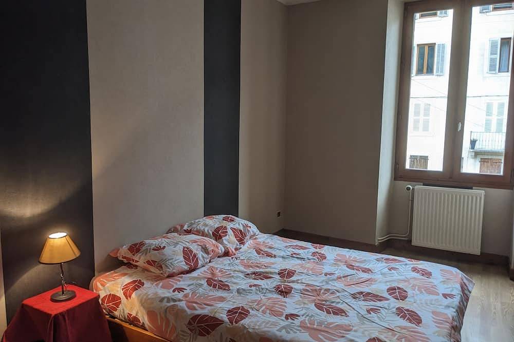 Entire apartment, Duplex de 90m2, Balcon et Salle de jeu in Saint-Claude (Jura), Parc naturel régional du Haut-Jura