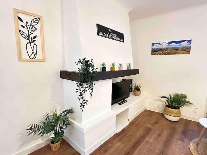 Gîte pour 6 personnes, avec Balcon et Terrasse ainsi que Jardin et Piscine à Saint-Esteben - 4