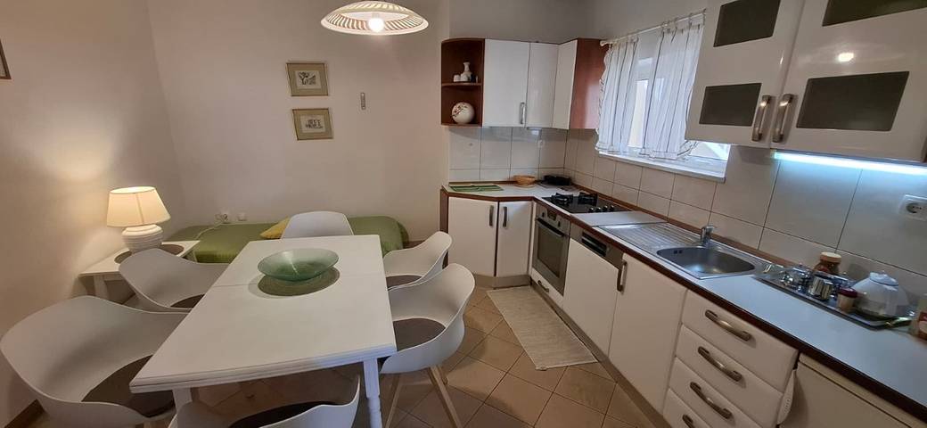 Gîte pour 4 personnes, avec terrasse à Bol - 3
