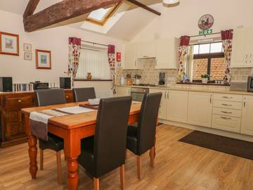 Glamping for 4 People in Grindale, East Riding of Yorkshire, Photo 4