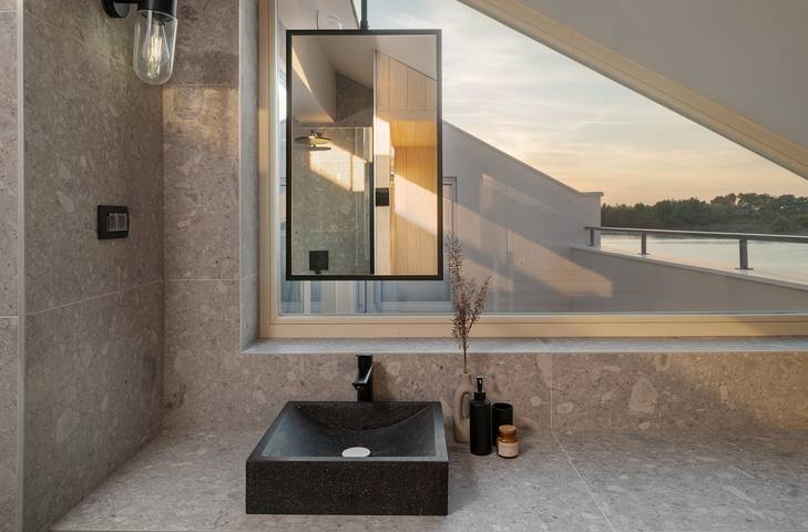 Villa pour 8 personnes, avec jardin ainsi que sauna et piscine à Nin - 4