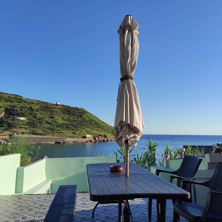 Gîte pour 2 personnes, avec vue et terrasse à Horta - 2