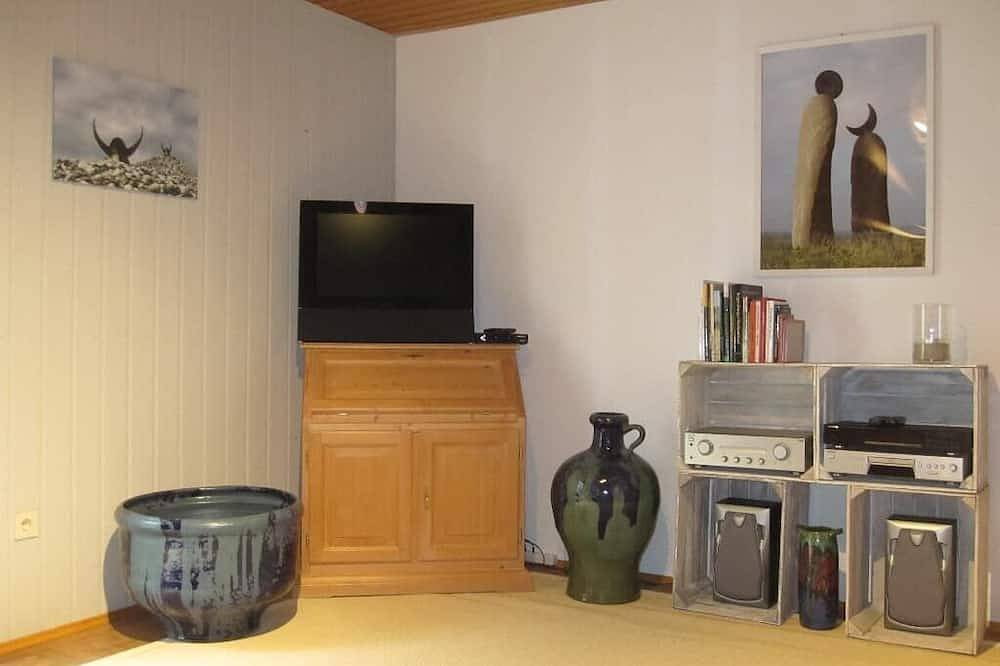 Ganze Wohnung, Helle Fewo im Obergeschoss mit gemütlicher Sitzecke in Schwandorf, Ostbayern
