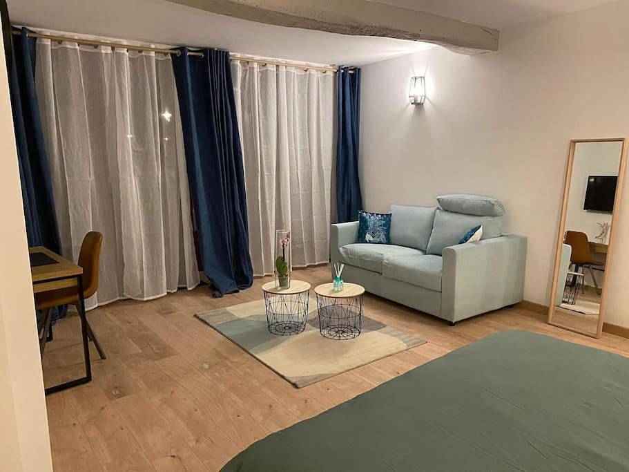 Appartement entier, Nuits centre : superbe gîte rénové et climatisé in Nuits-Saint-Georges, Région de Beaune