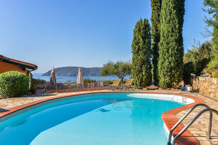 Villa mit pool für 4 Personen, mit Garten auf Elba