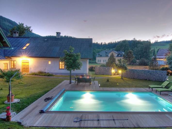 Ferienwohnung für 4 Personen, mit Terrasse und Garten sowie Pool und Ausblick in Mariazell