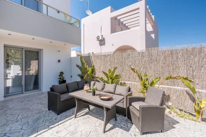 Villa pour 8 personnes, avec jardin dans Rhodes - 2