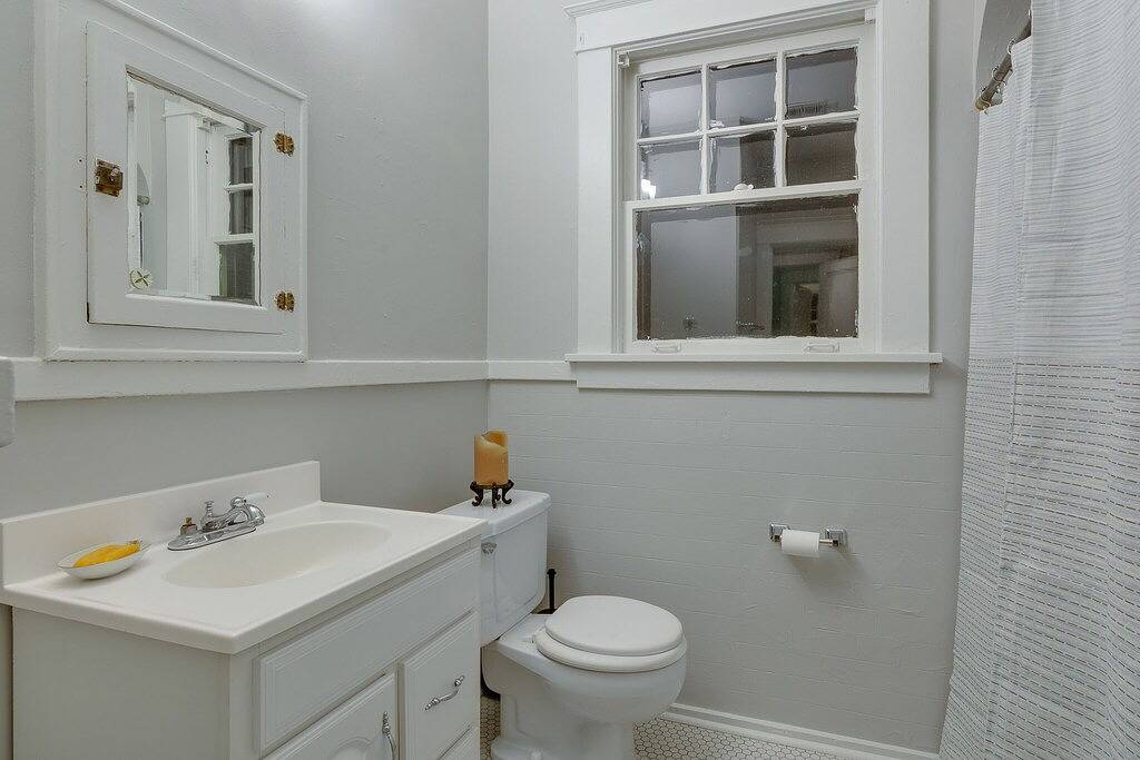 Dynamite Cooper Junger Handwerker in Memphis, Tennessee