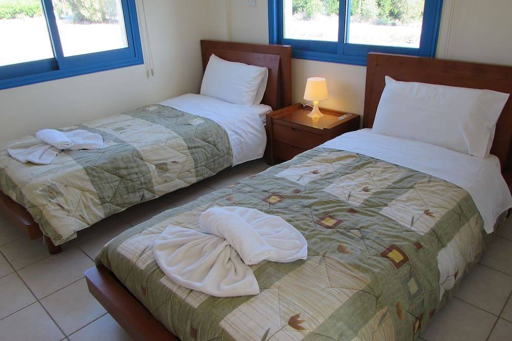Villa de lujo con piscina, a 3 minutos de la playa Ang Big Private Garden in Yeroskipou, Chipre Sur