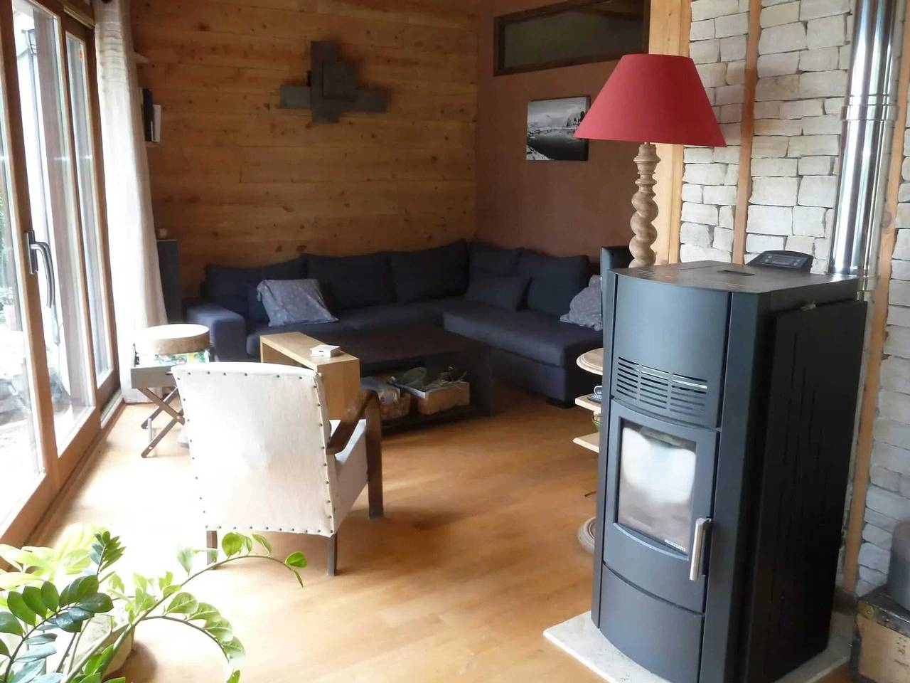 Family-Friendly House with Large Garden in Mane in Mane, Parc naturel régional du Luberon